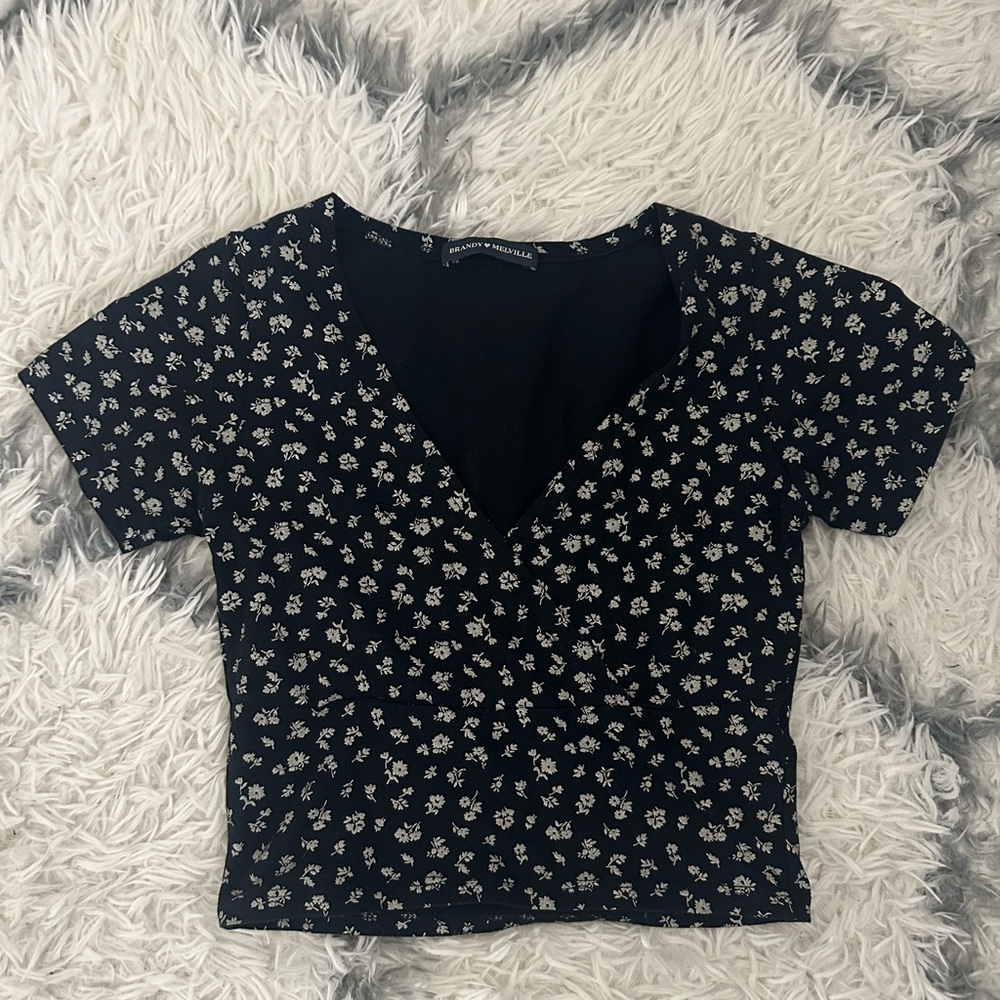 BRANDY MELVILLE - ONE SIZE Cropped Floral V-Neck Top